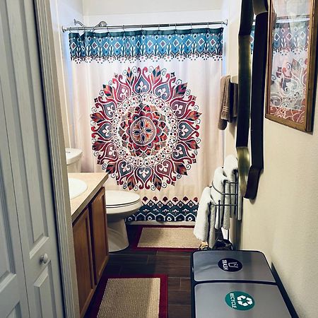 Ruskin Fl Private 2 Bdrm 1 Bath Suite Common Areas Shared With Host And Cat Buitenkant foto