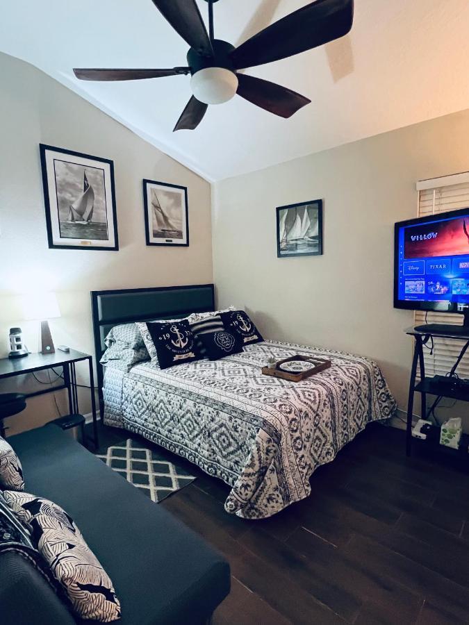 Ruskin Fl Private 2 Bdrm 1 Bath Suite Common Areas Shared With Host And Cat Buitenkant foto